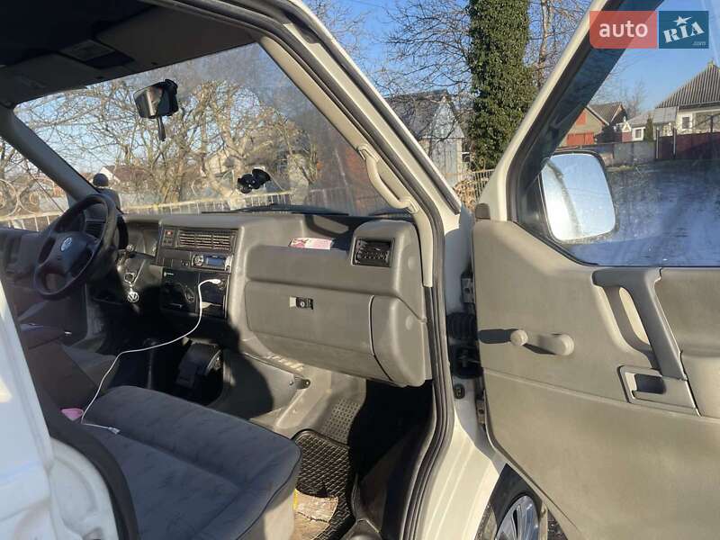 Мінівен Volkswagen Transporter 1998 в Чернівцях