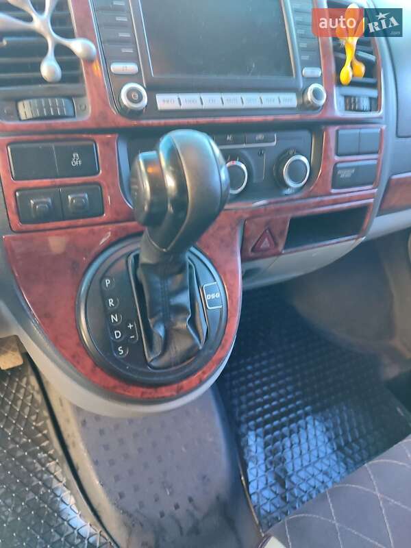Мінівен Volkswagen Transporter 2010 в Тульчині