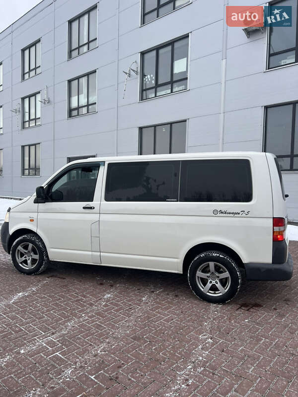 Минивэн Volkswagen Transporter 2007 в Ровно