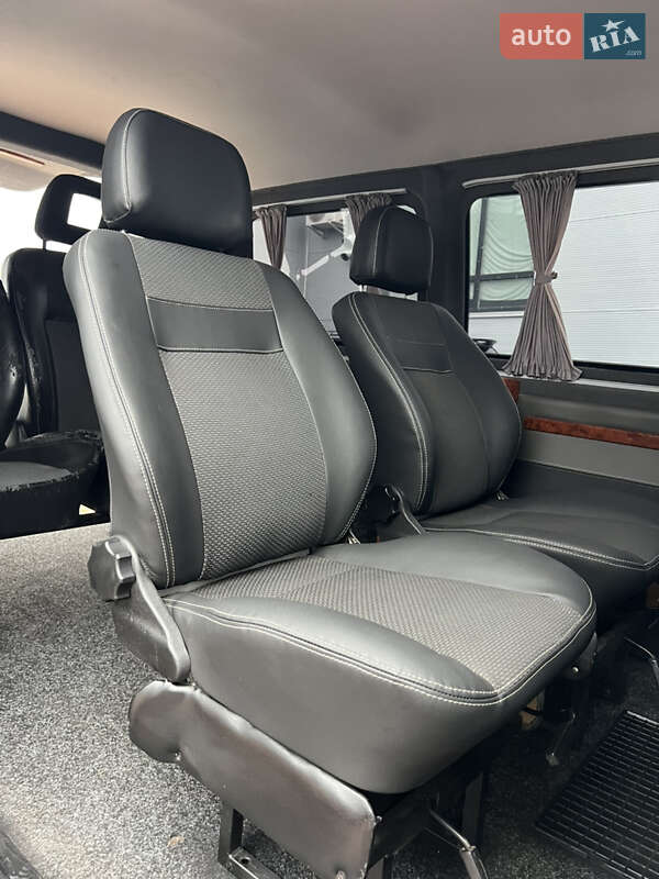 Минивэн Volkswagen Transporter 2007 в Ровно