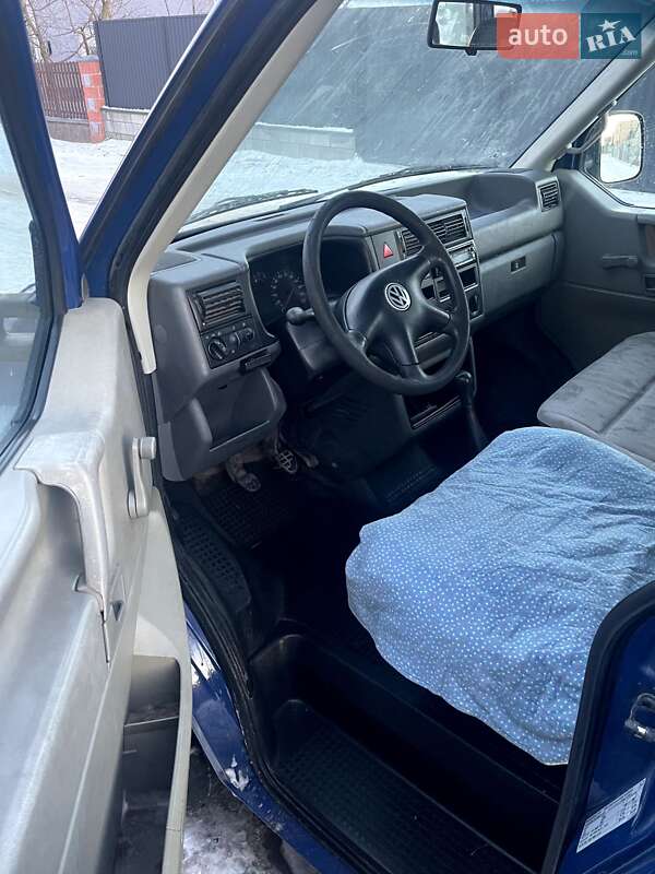 Мінівен Volkswagen Transporter 2001 в Здолбуніві