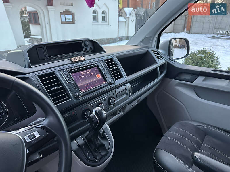 Мінівен Volkswagen Transporter 2015 в Києві