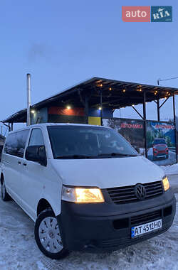 Минивэн Volkswagen Transporter 2005 в Лазещине