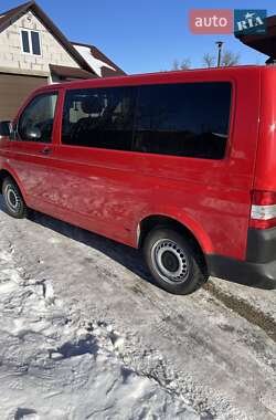 Минивэн Volkswagen Transporter 2015 в Остроге