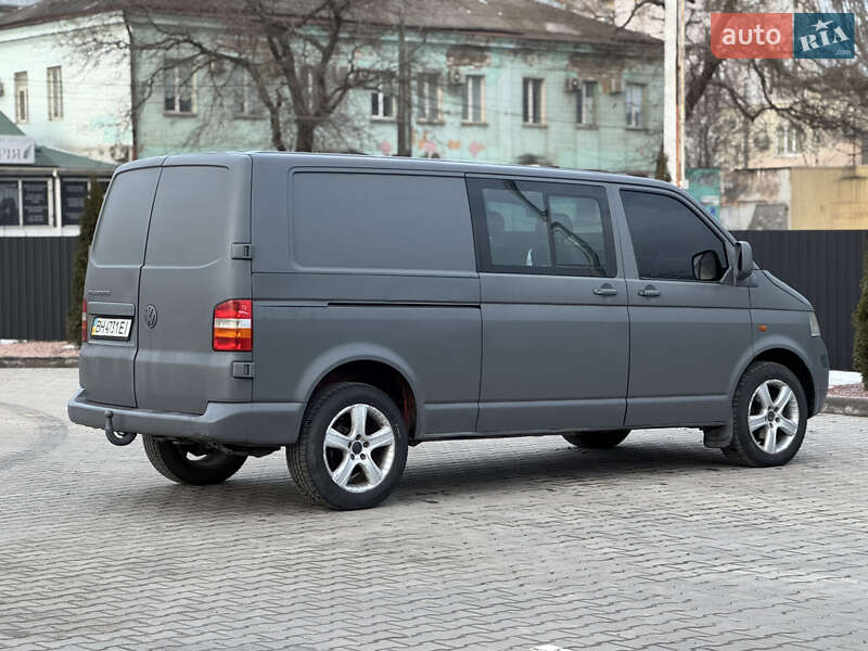 Грузопассажирский фургон Volkswagen Transporter 2006 в Одессе