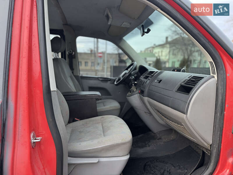Грузопассажирский фургон Volkswagen Transporter 2006 в Одессе