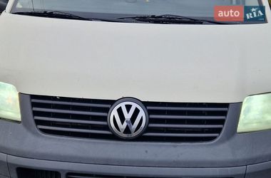 Вантажний фургон Volkswagen Transporter 2003 в Хмельницькому