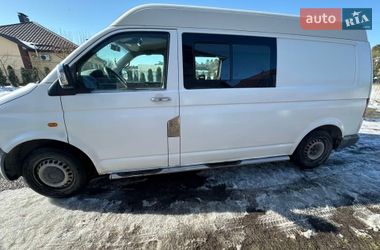 Грузопассажирский фургон Volkswagen Transporter 2005 в Вышгороде