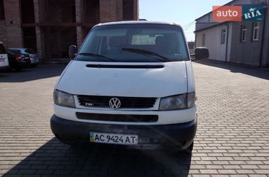Грузопассажирский фургон Volkswagen Transporter 2002 в Луцке
