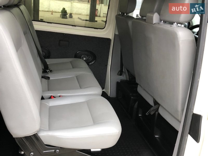 Мінівен Volkswagen Transporter 2006 в Чернівцях