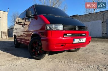 Вантажопасажирський фургон Volkswagen Transporter 2001 в Луцьку