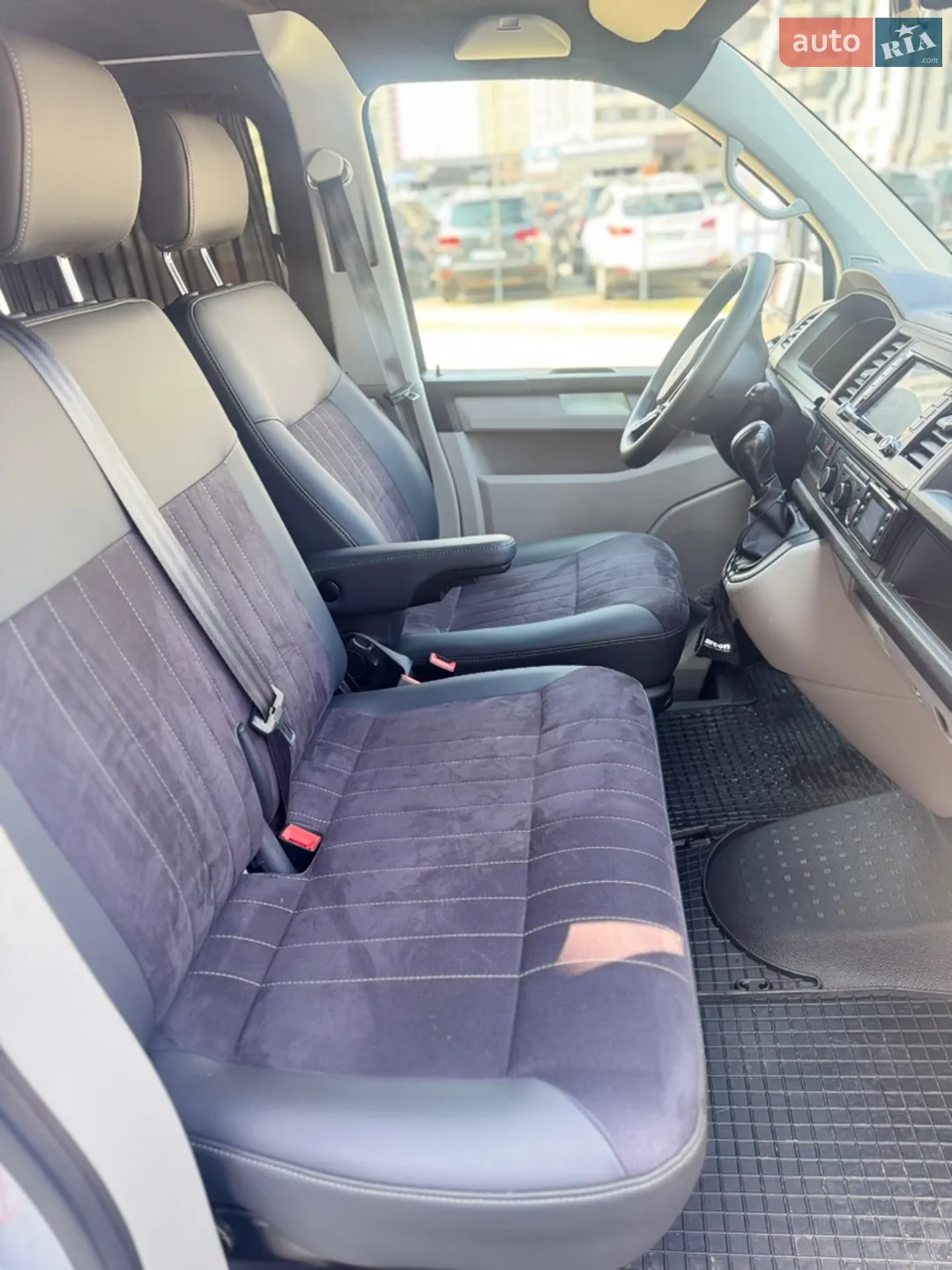 2017 Volkswagen Transporter - мініатюра 16