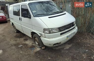 Вантажопасажирський фургон Volkswagen Transporter 2003 в Вінниці