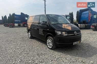 Грузовой фургон Volkswagen Transporter 2017 в Хотине