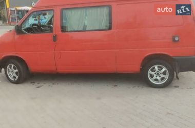 Вантажопасажирський фургон Volkswagen Transporter 2002 в Чернівцях