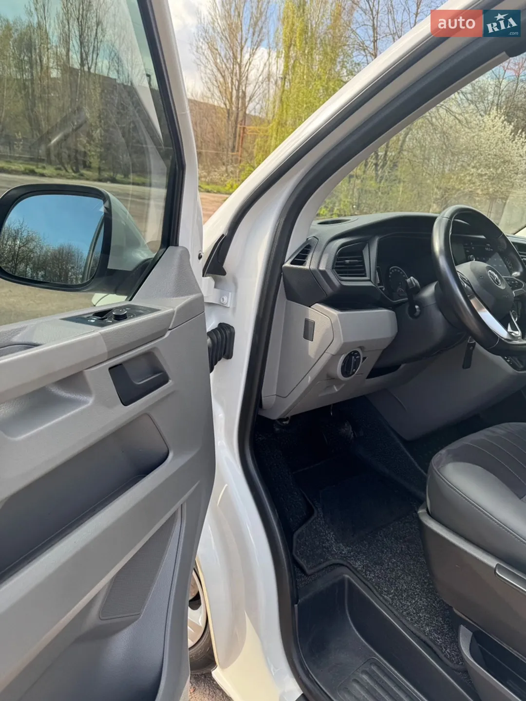 2019 Volkswagen Transporter - мініатюра 27