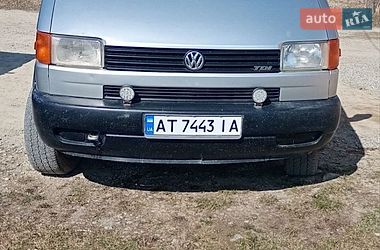 Грузовой фургон Volkswagen Transporter 2001 в Надворной