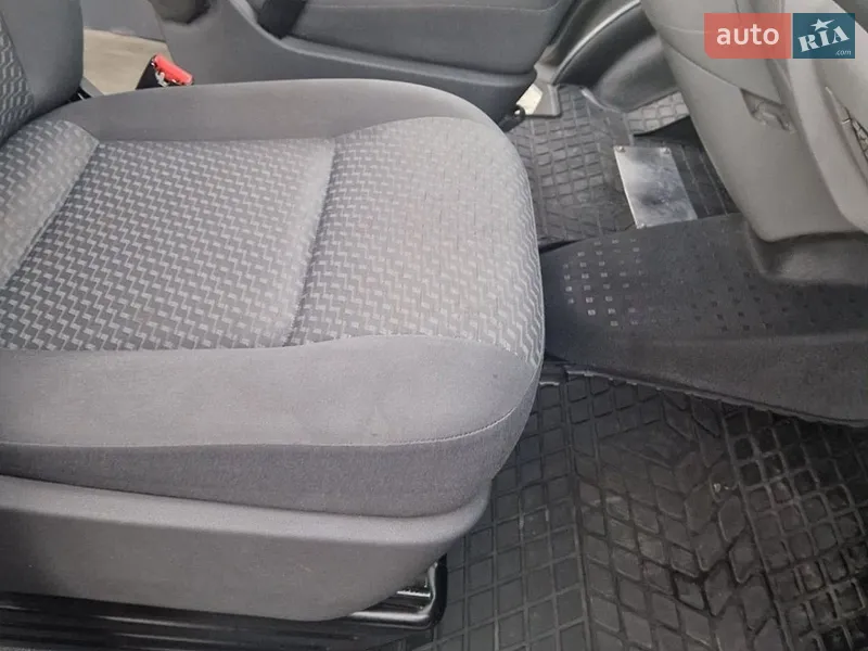 Volkswagen Transporter 2010 VIN WV1ZZZ7HZBH060429 фото оголошення 16 з 41