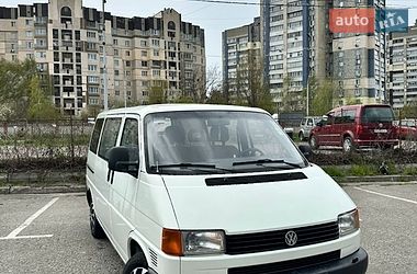 Минивэн Volkswagen Transporter 2001 в Киеве