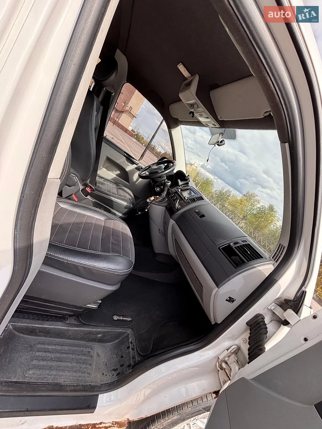 2012 Volkswagen Transporter - мініатюра 41