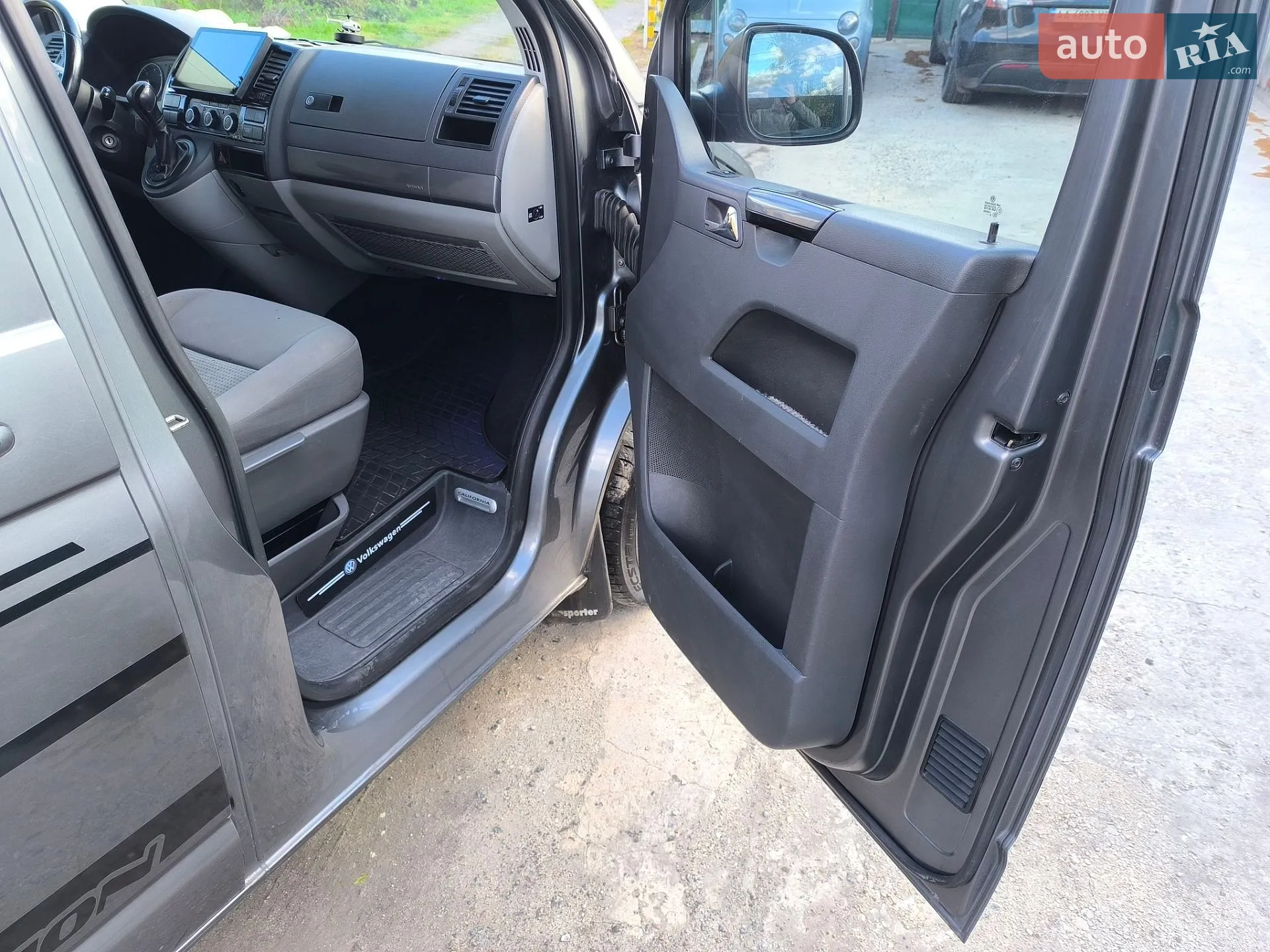 2010 Volkswagen Transporter - мініатюра 14