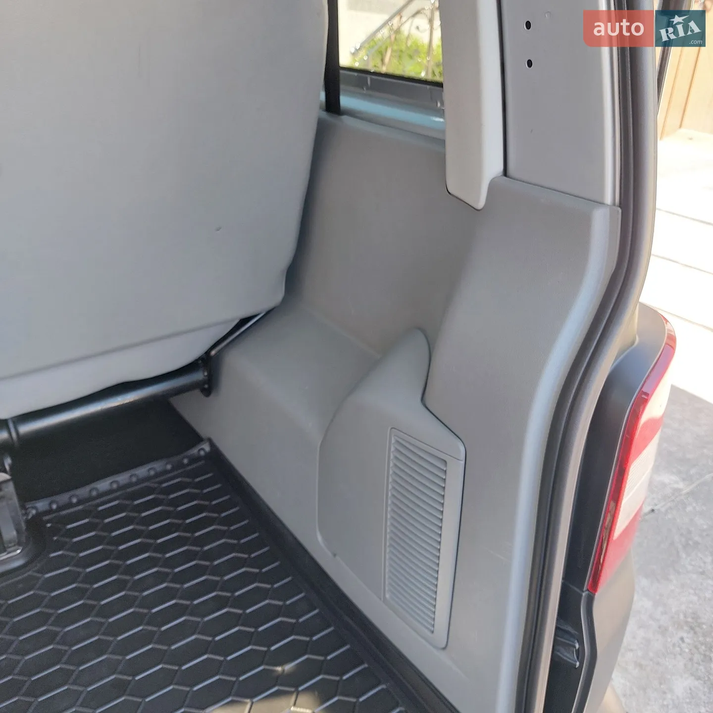 2015 Volkswagen Transporter - мініатюра 21