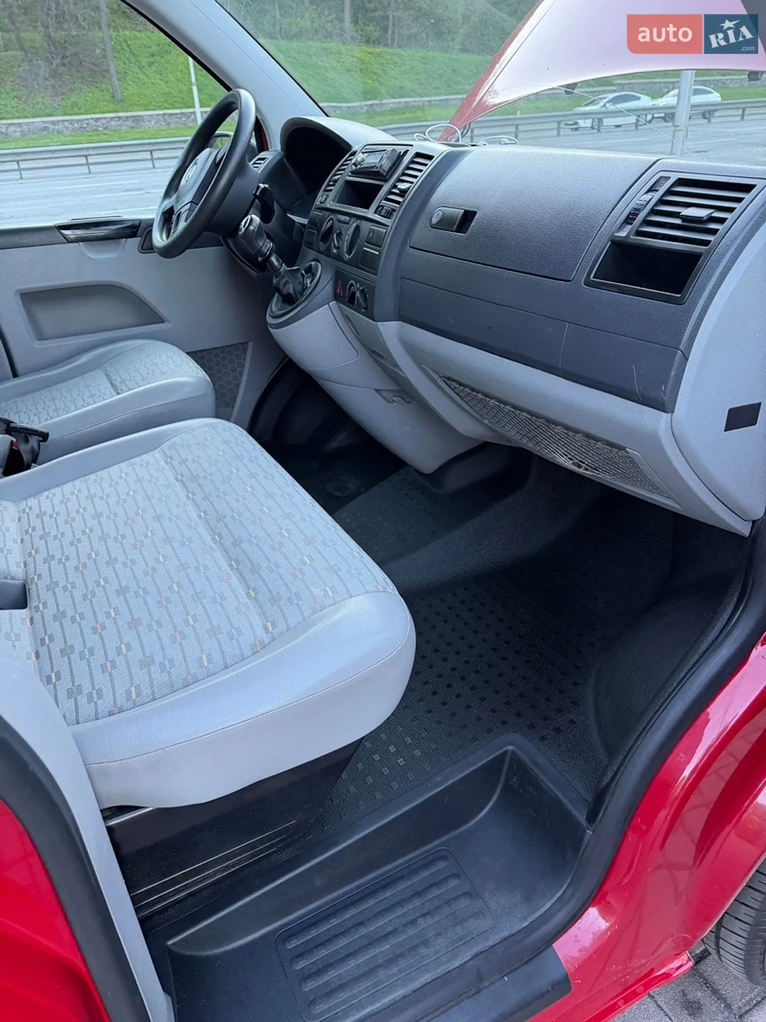 2011 Volkswagen Transporter - мініатюра 26