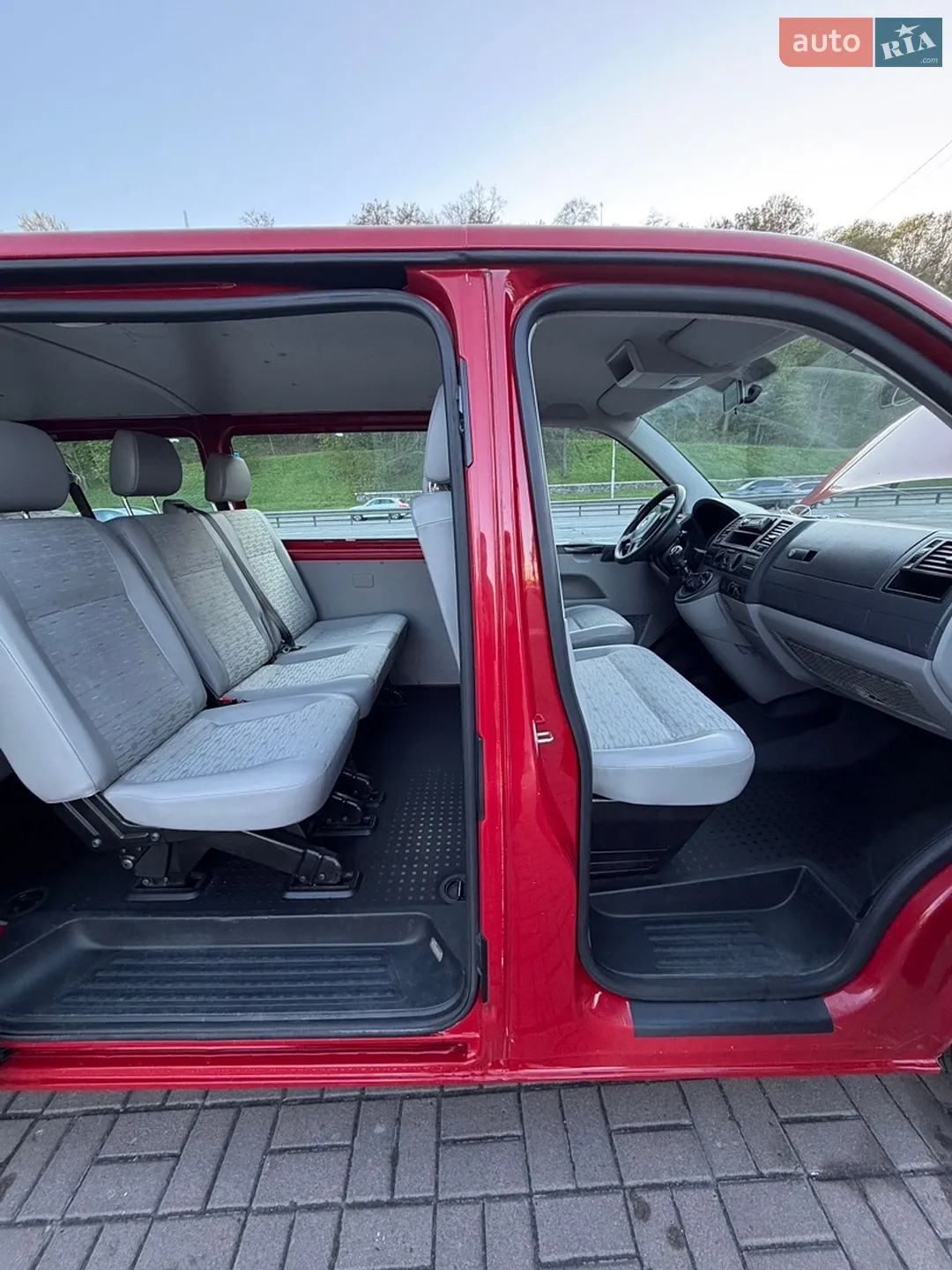 2011 Volkswagen Transporter - мініатюра 31