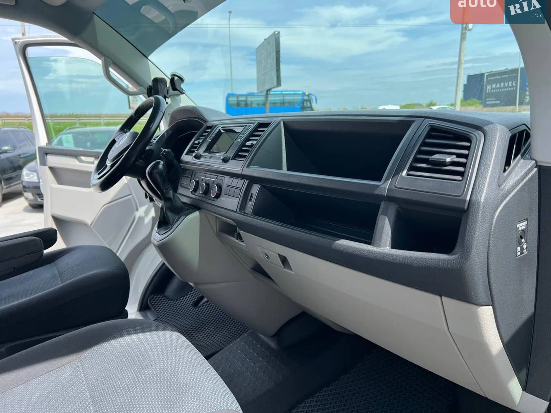 2017 Volkswagen Transporter - мініатюра 39