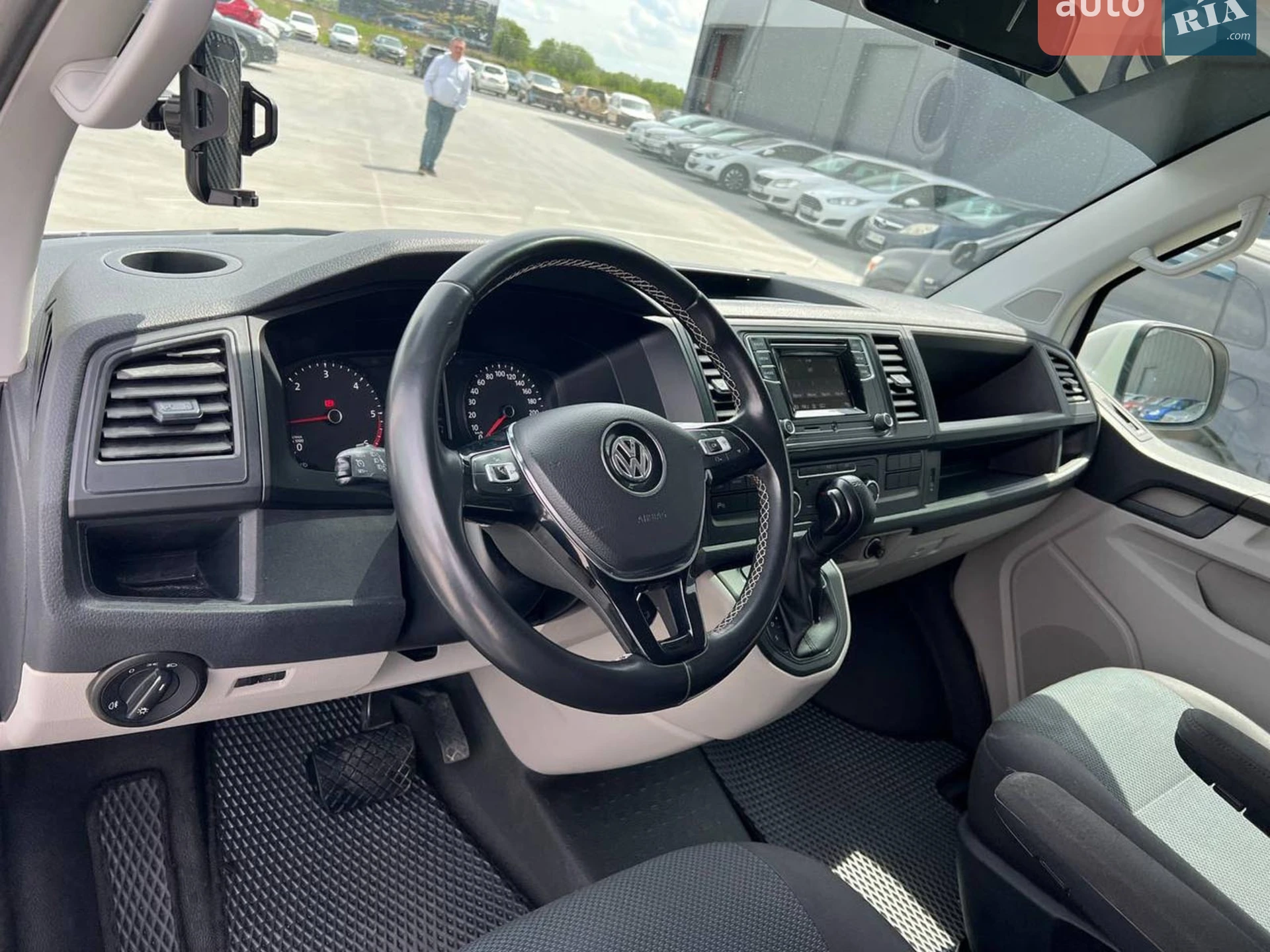 2017 Volkswagen Transporter - мініатюра 19