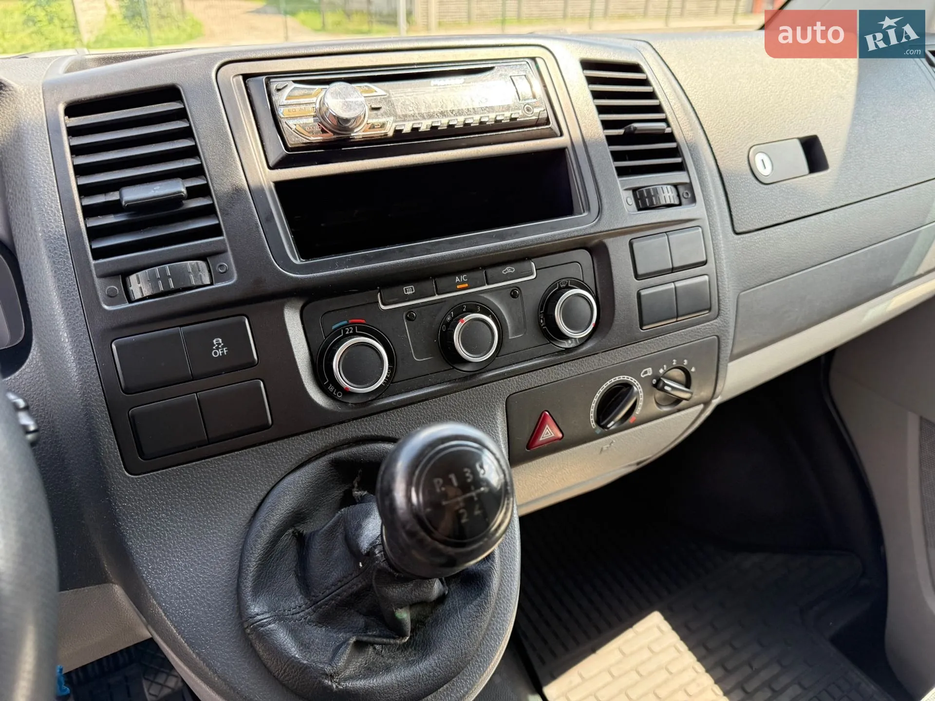 2013 Volkswagen Transporter - мініатюра 27
