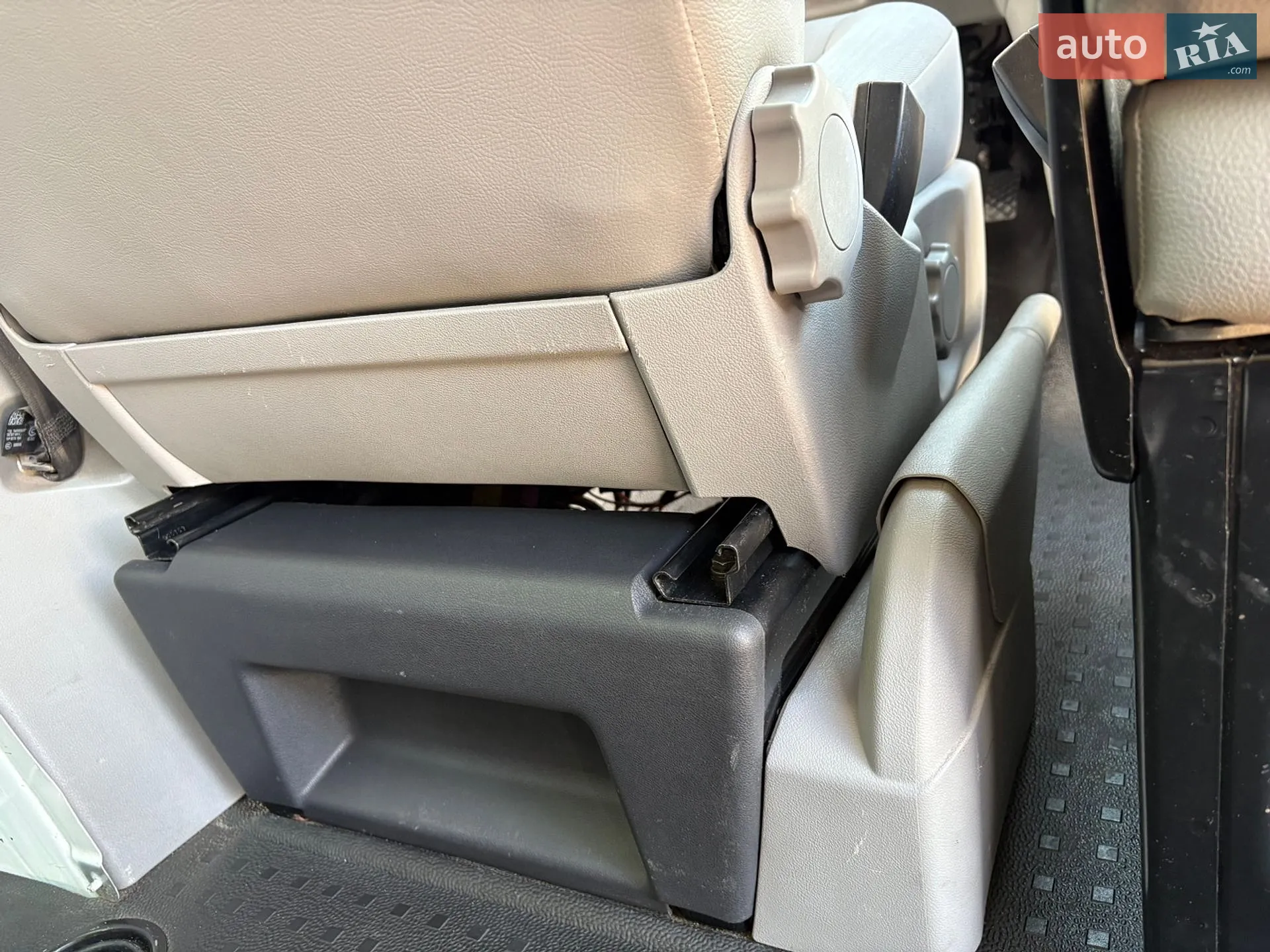 2015 Volkswagen Transporter - мініатюра 32