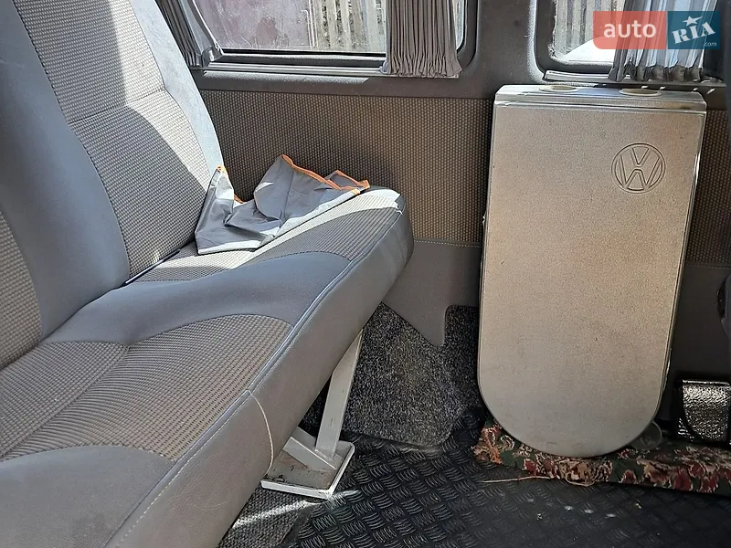 Volkswagen Transporter 2003 VIN WV1ZZZ70Z3H134779 фото оголошення 6 з 41