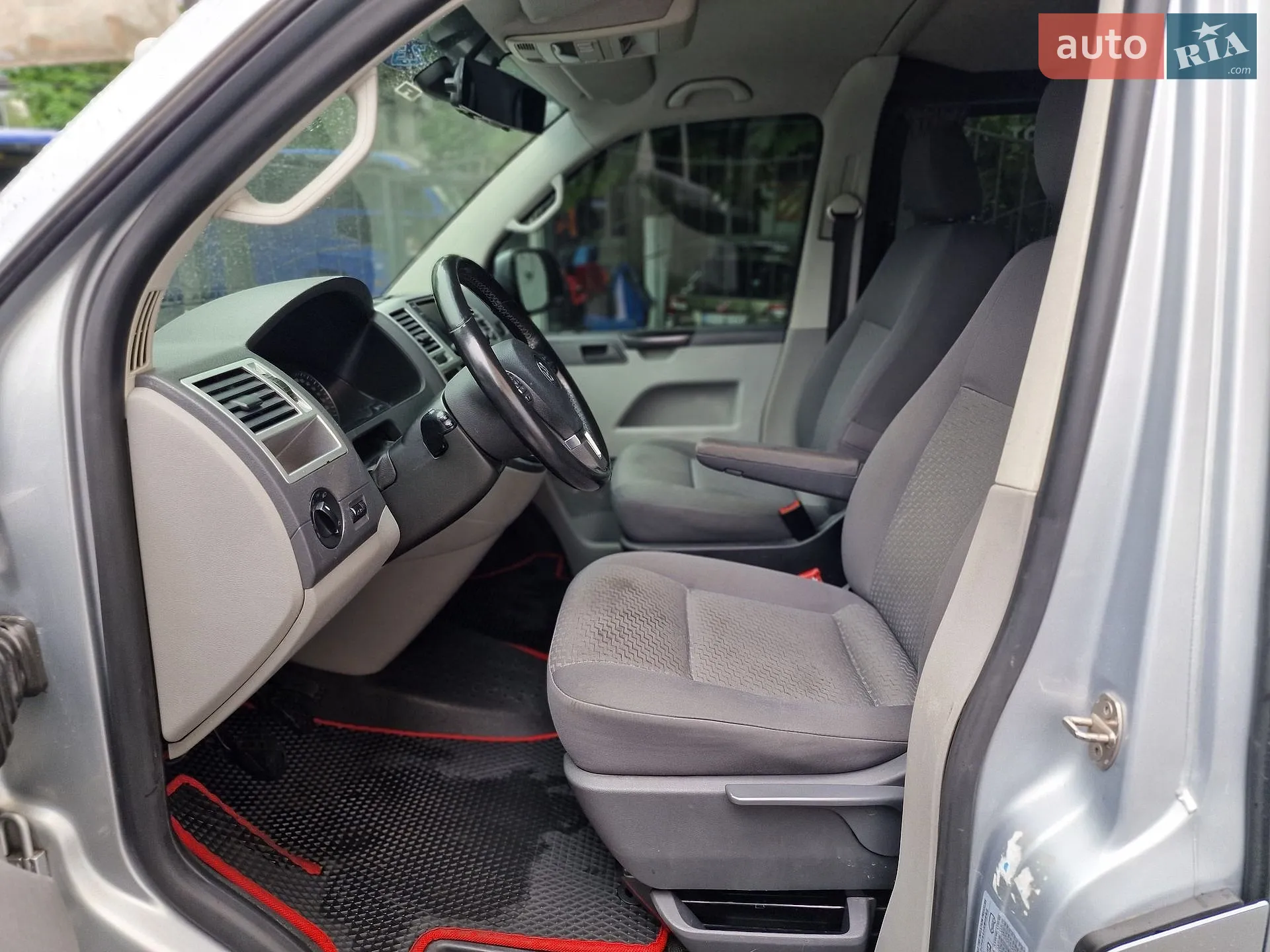 2010 Volkswagen Transporter - мініатюра 35