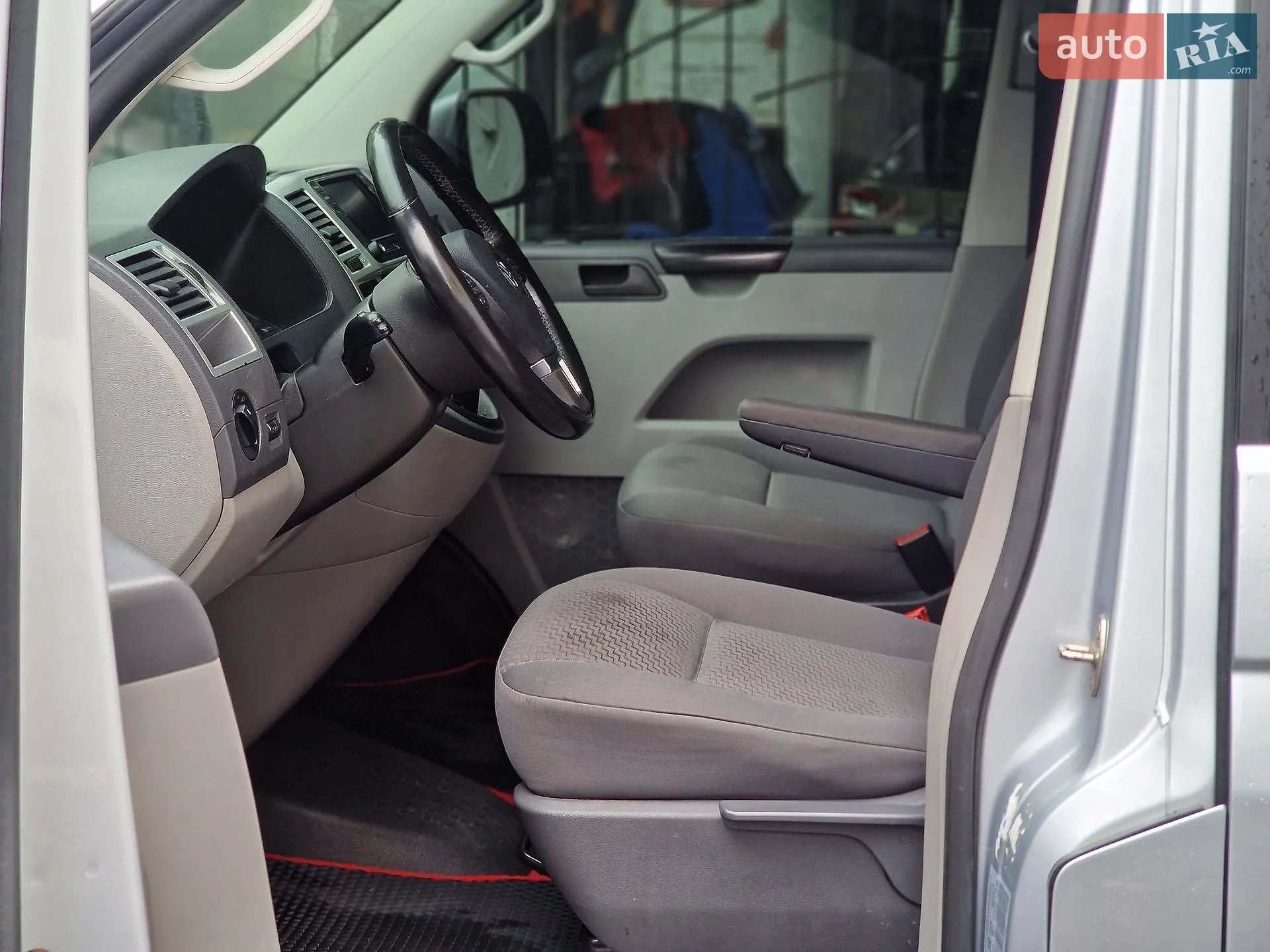 2010 Volkswagen Transporter - мініатюра 38