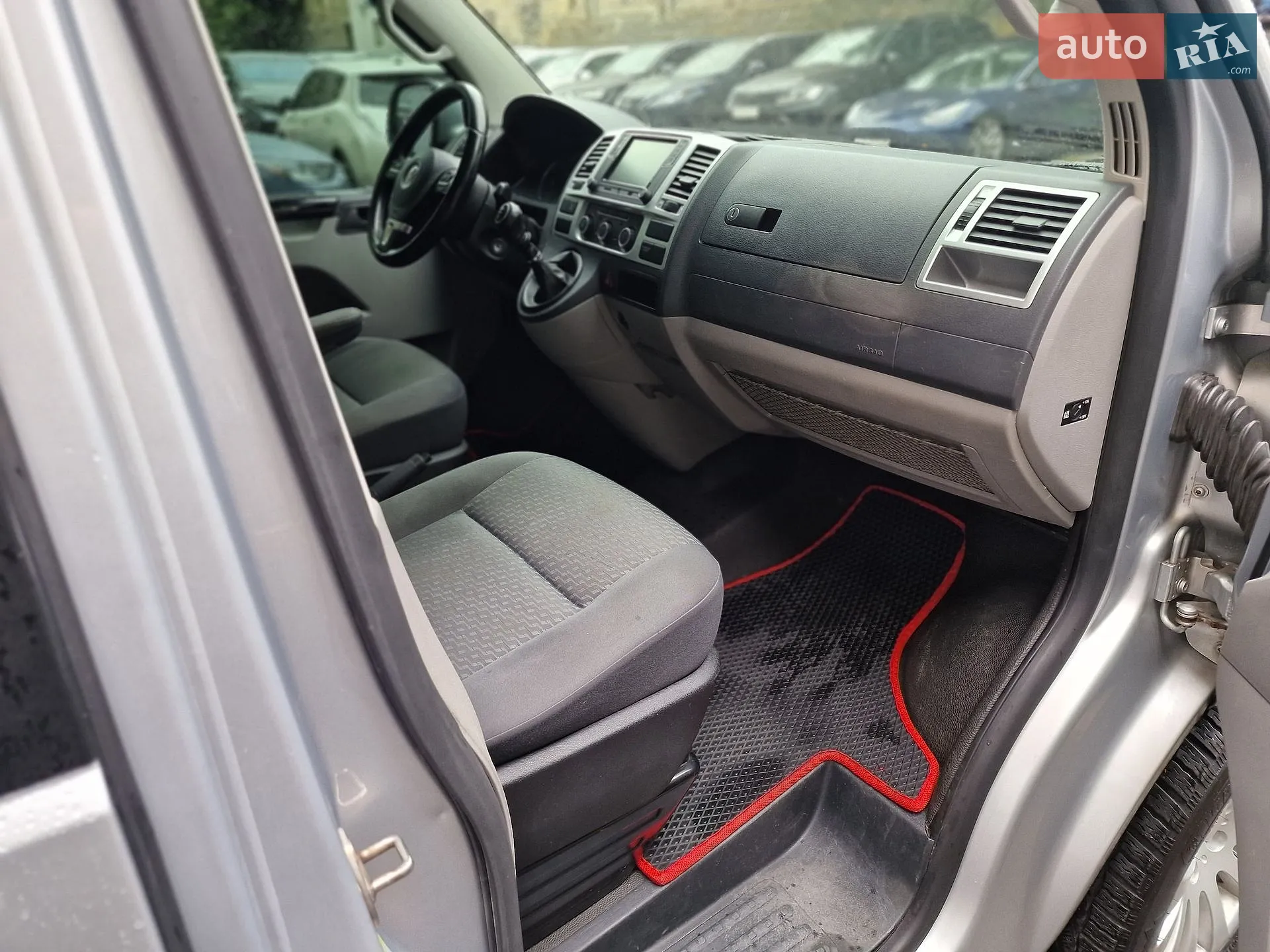 2010 Volkswagen Transporter - мініатюра 40