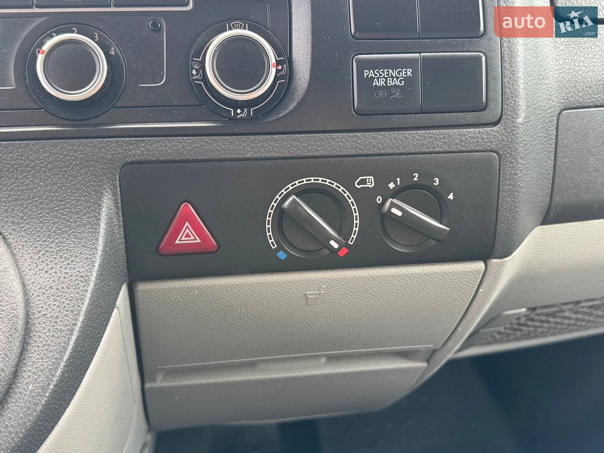 2015 Volkswagen Transporter - мініатюра 26