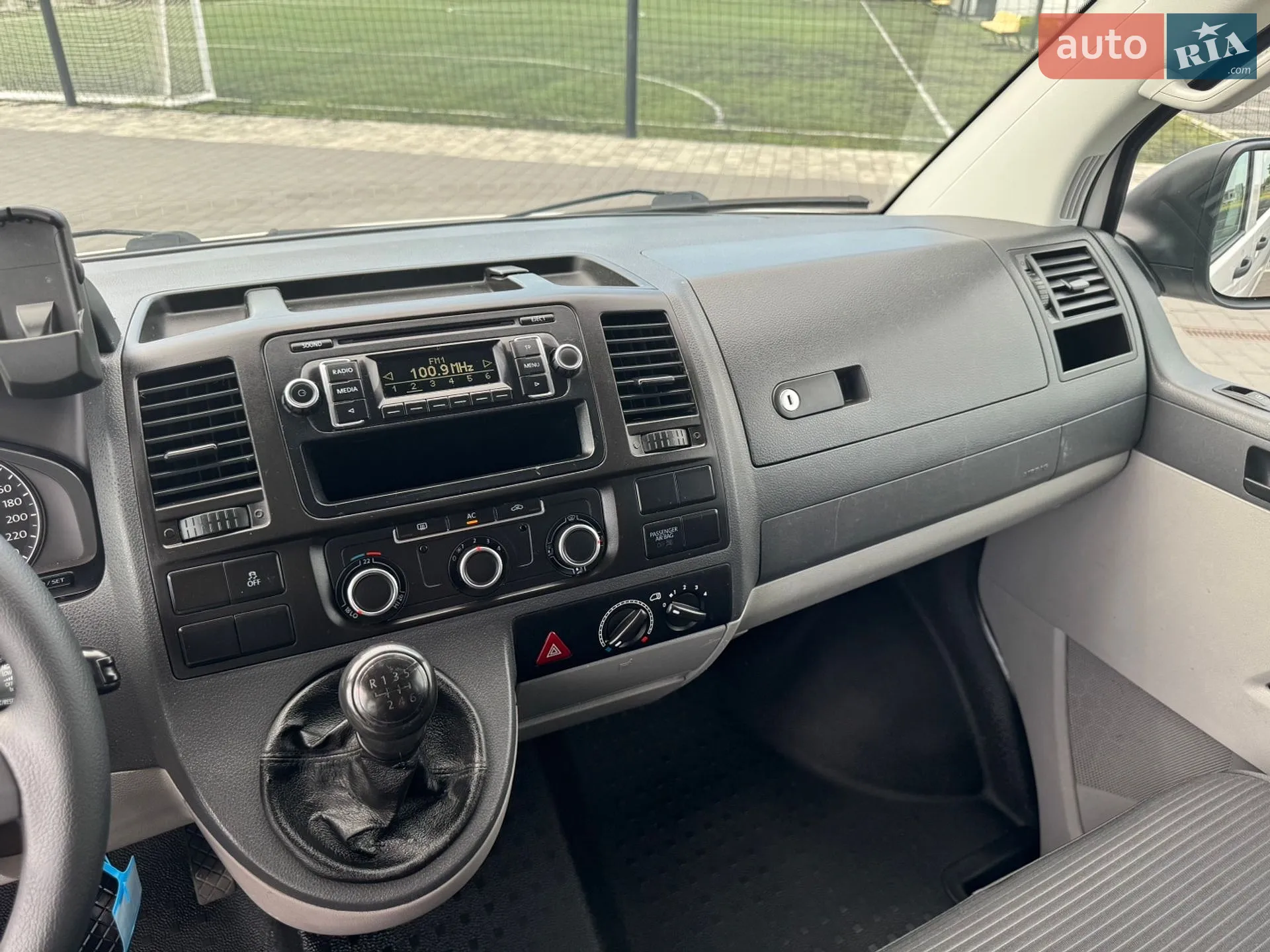 2012 Volkswagen Transporter - мініатюра 26