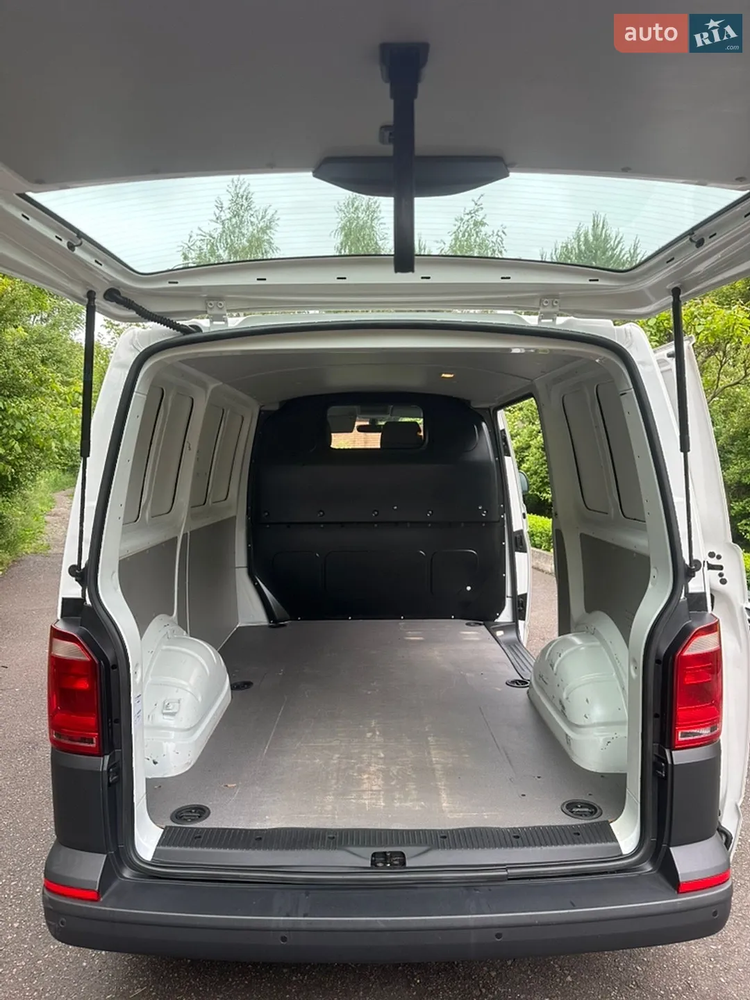 2019 Volkswagen Transporter - мініатюра 12