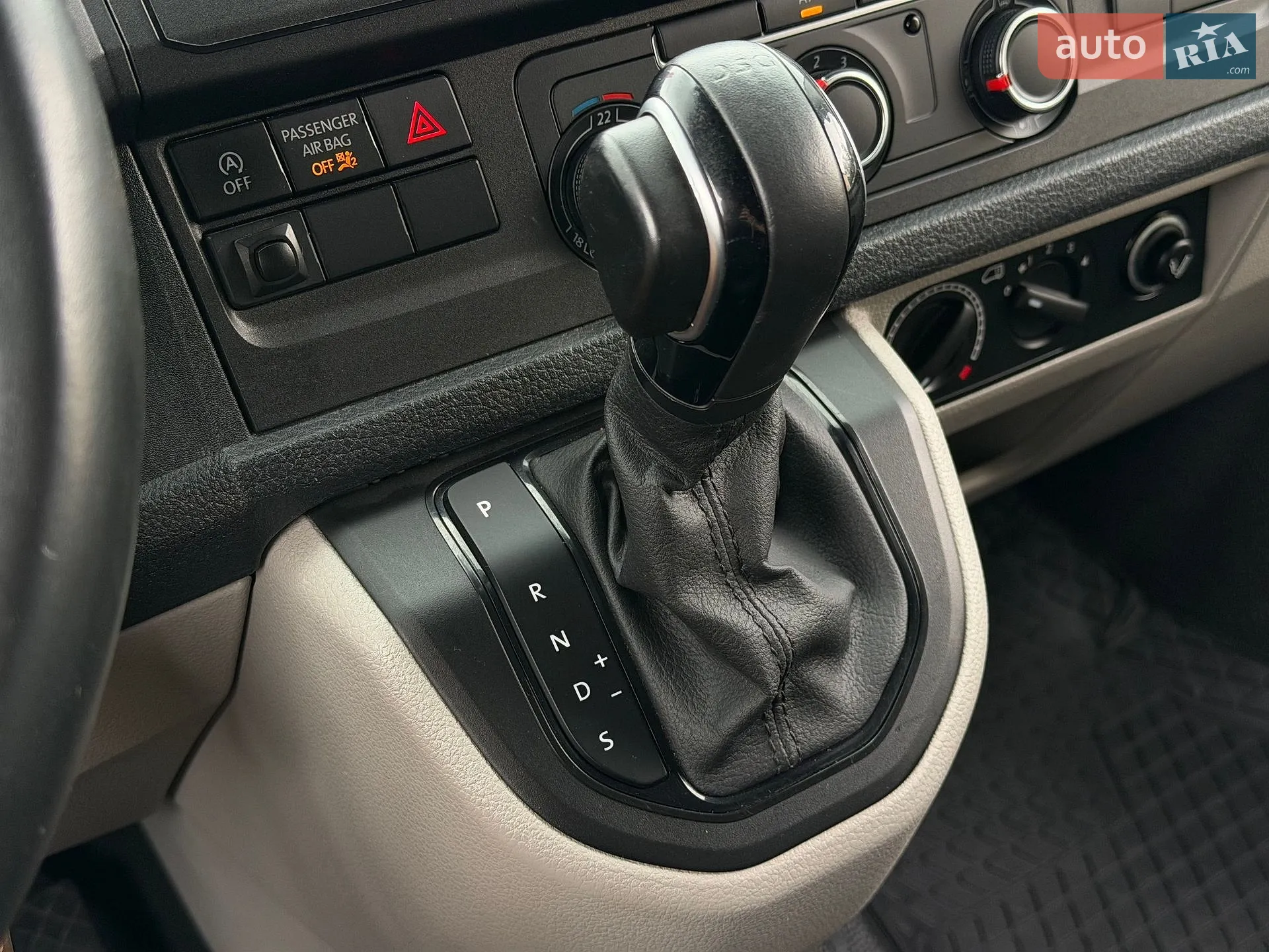 2019 Volkswagen Transporter - мініатюра 46