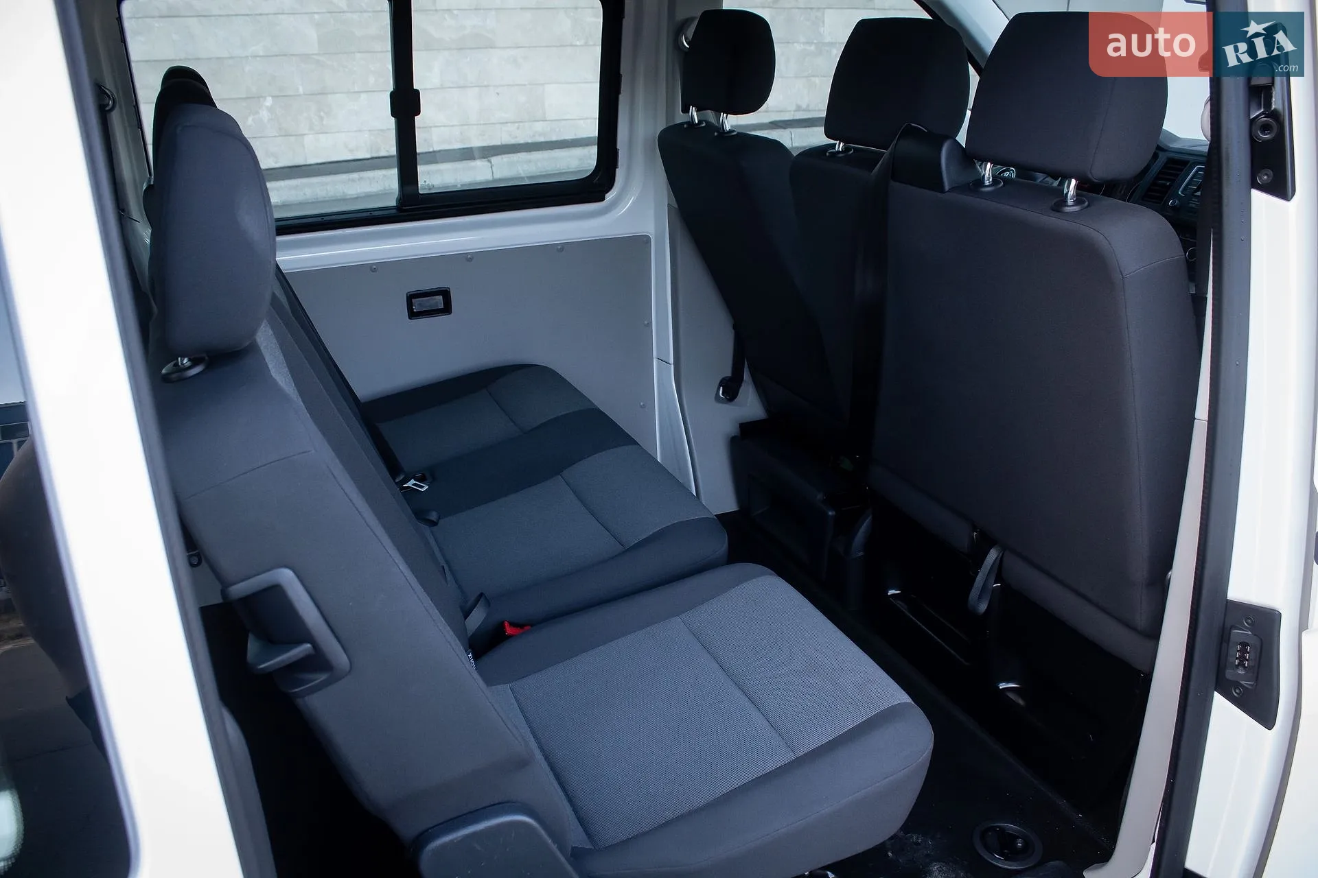 2019 Volkswagen Transporter - мініатюра 16