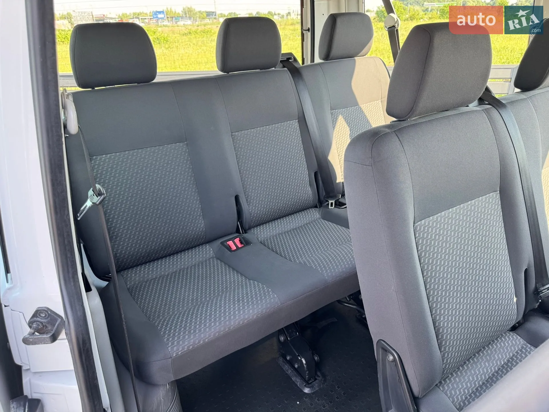 2012 Volkswagen Transporter - мініатюра 40