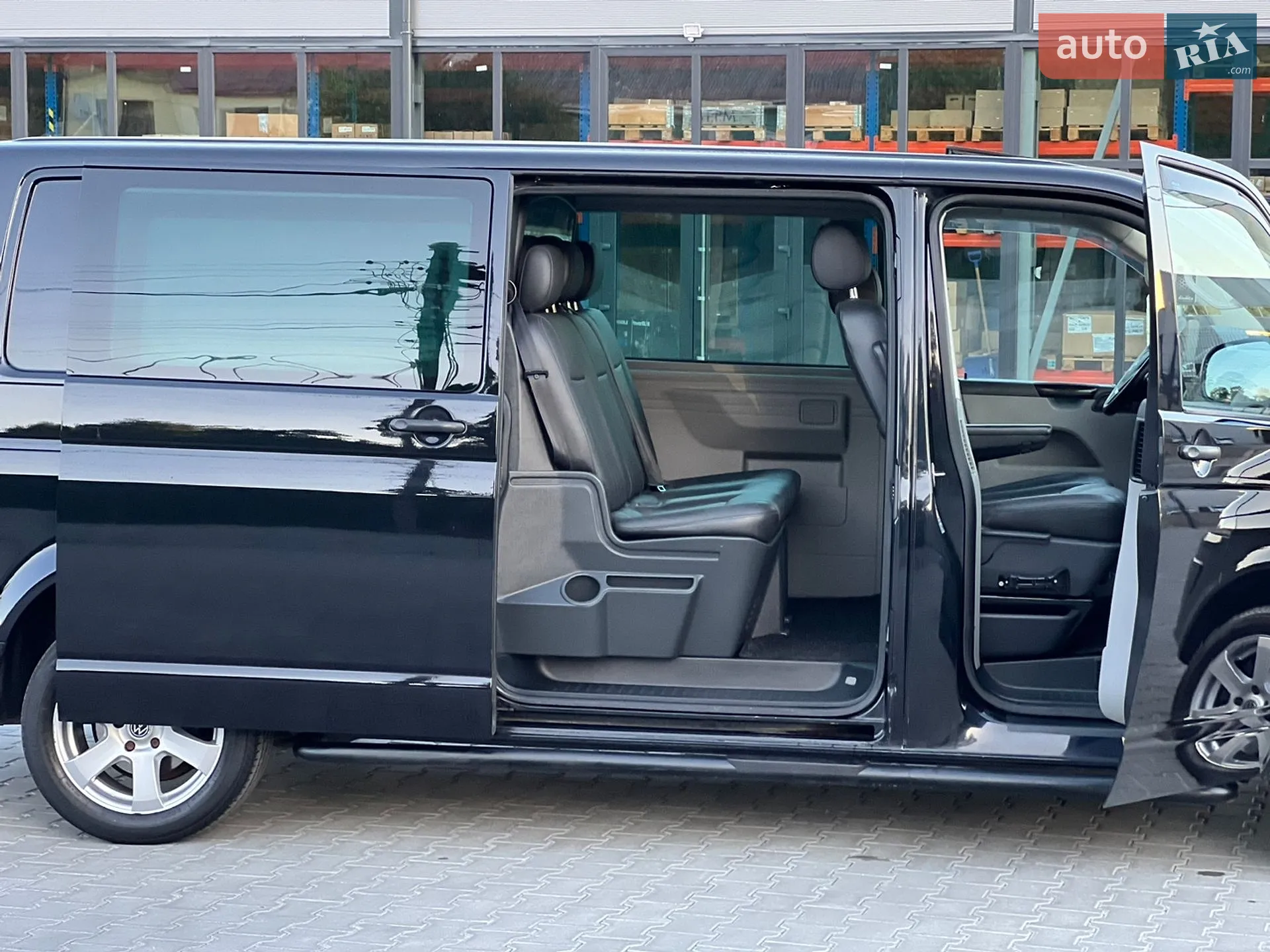 2011 Volkswagen Transporter - мініатюра 28