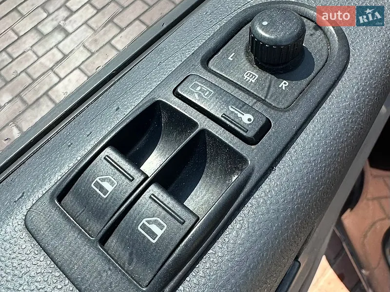 Volkswagen Transporter 2006 VIN WV1ZZZ7HZ7H057584 фото оголошення 33 з 69