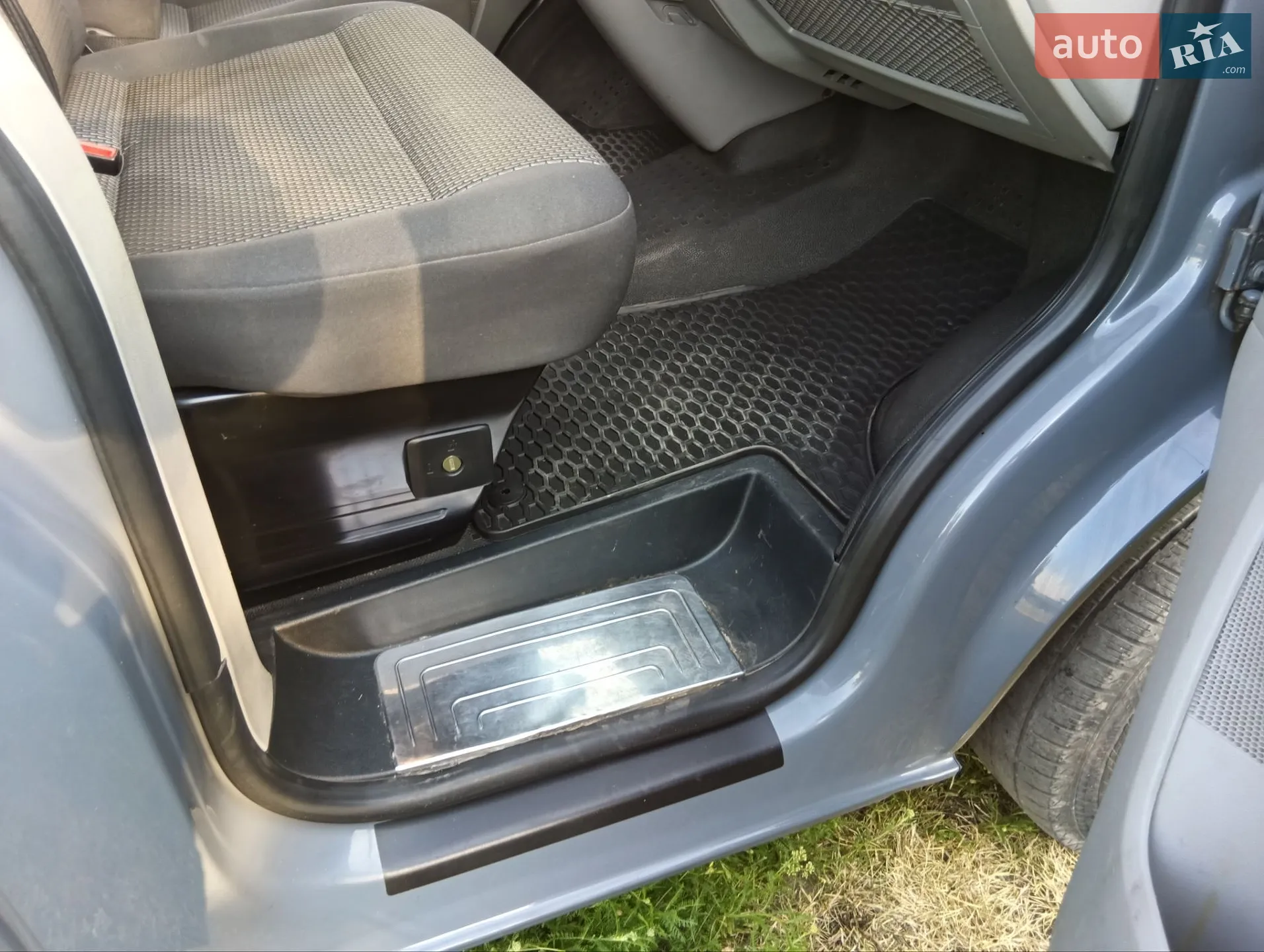 2011 Volkswagen Transporter - мініатюра 21