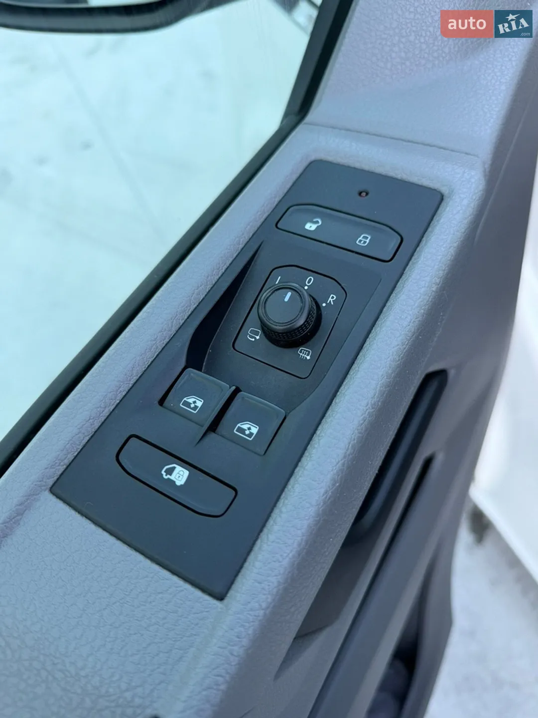 2023 Volkswagen Transporter - мініатюра 40
