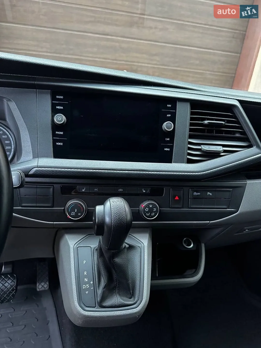 2020 Volkswagen Transporter - мініатюра 25