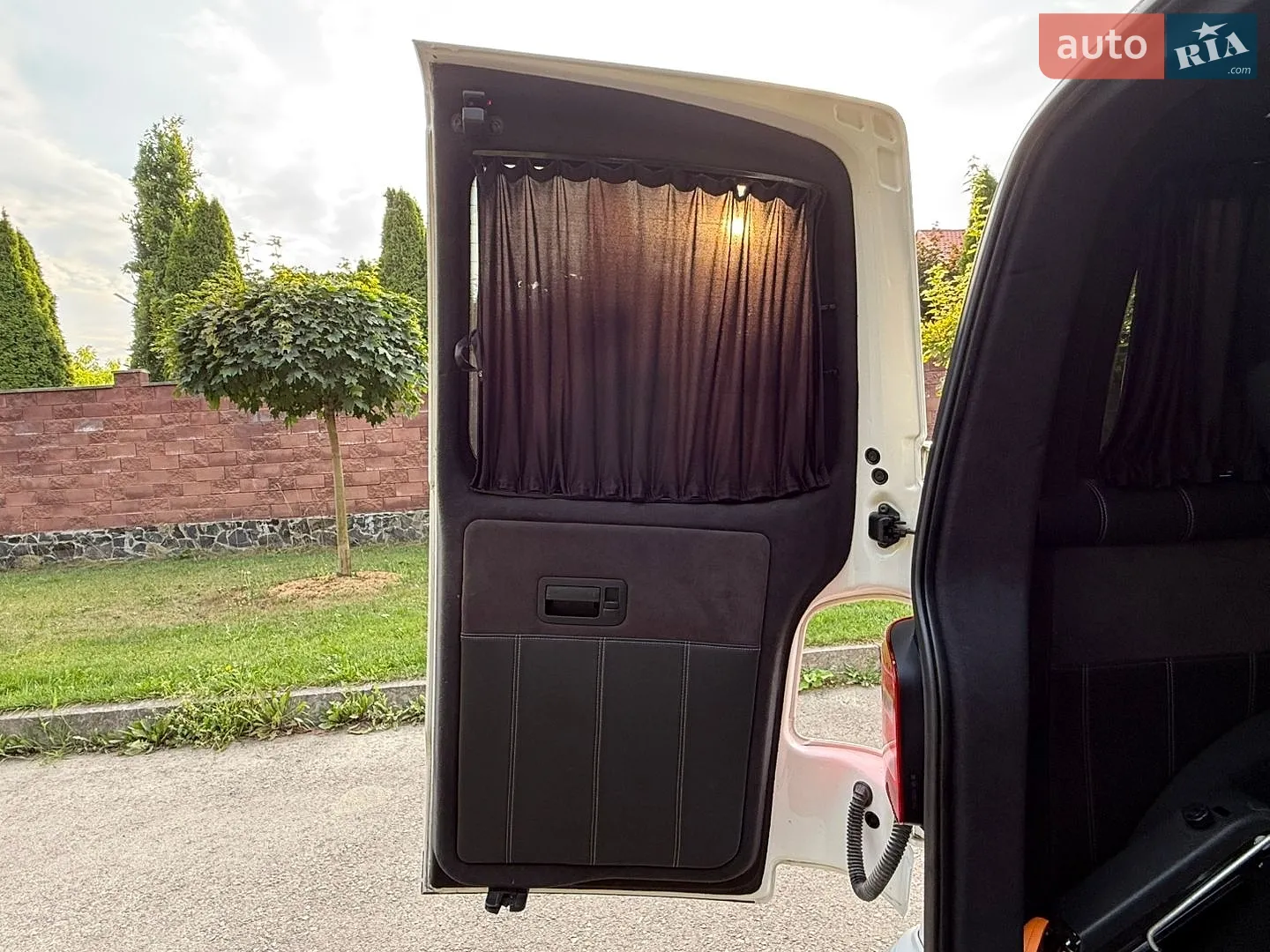 2017 Volkswagen Transporter - мініатюра 47