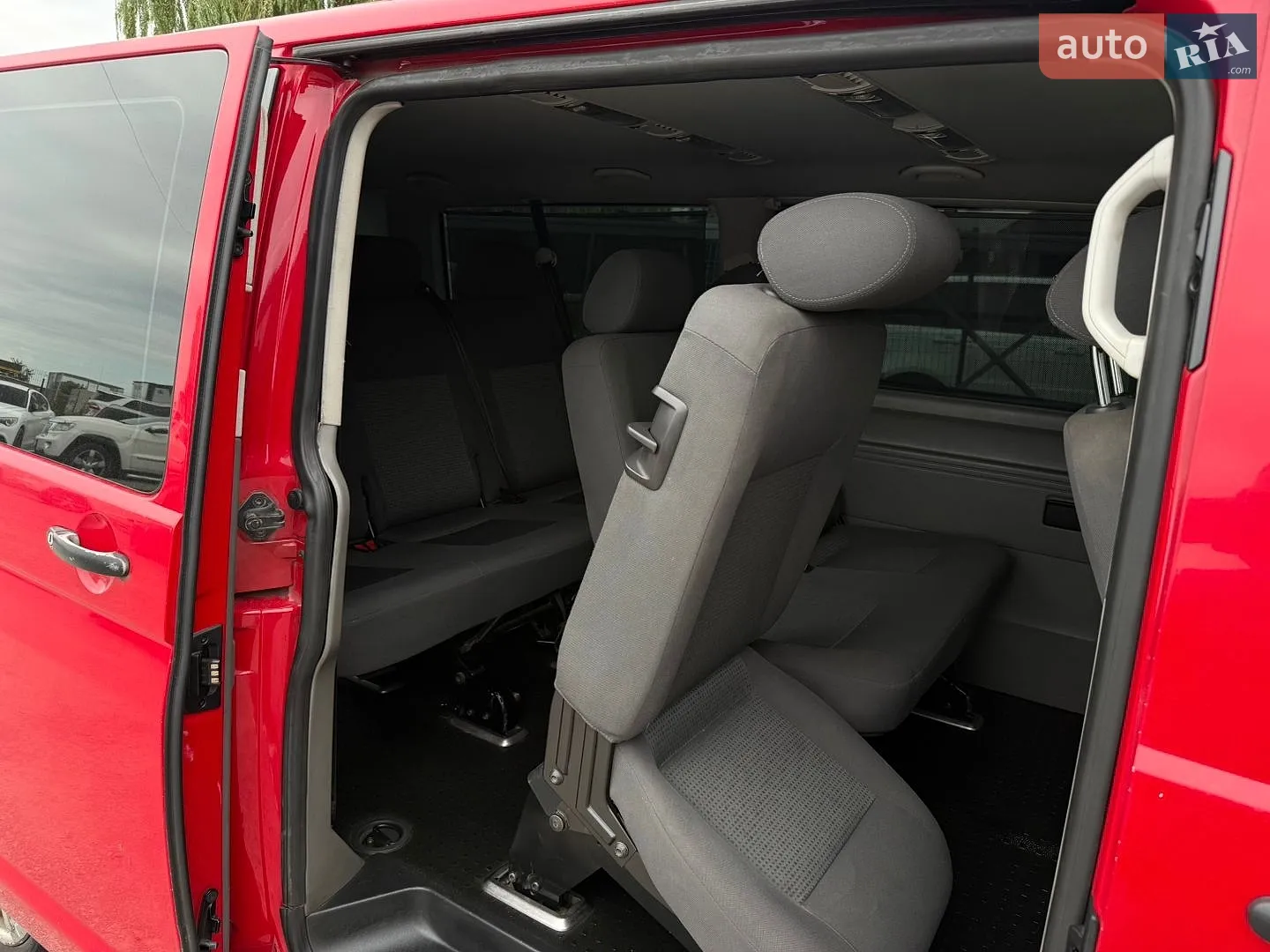 2010 Volkswagen Transporter - мініатюра 17