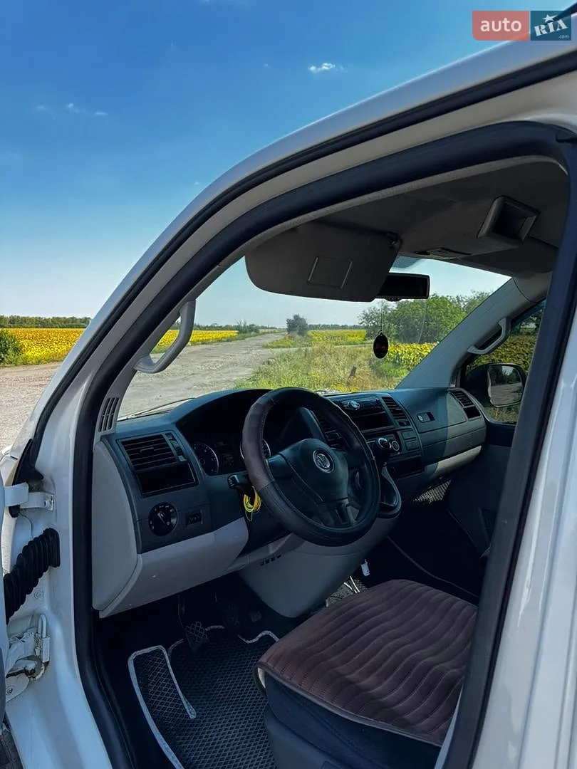 2010 Volkswagen Transporter - мініатюра 11